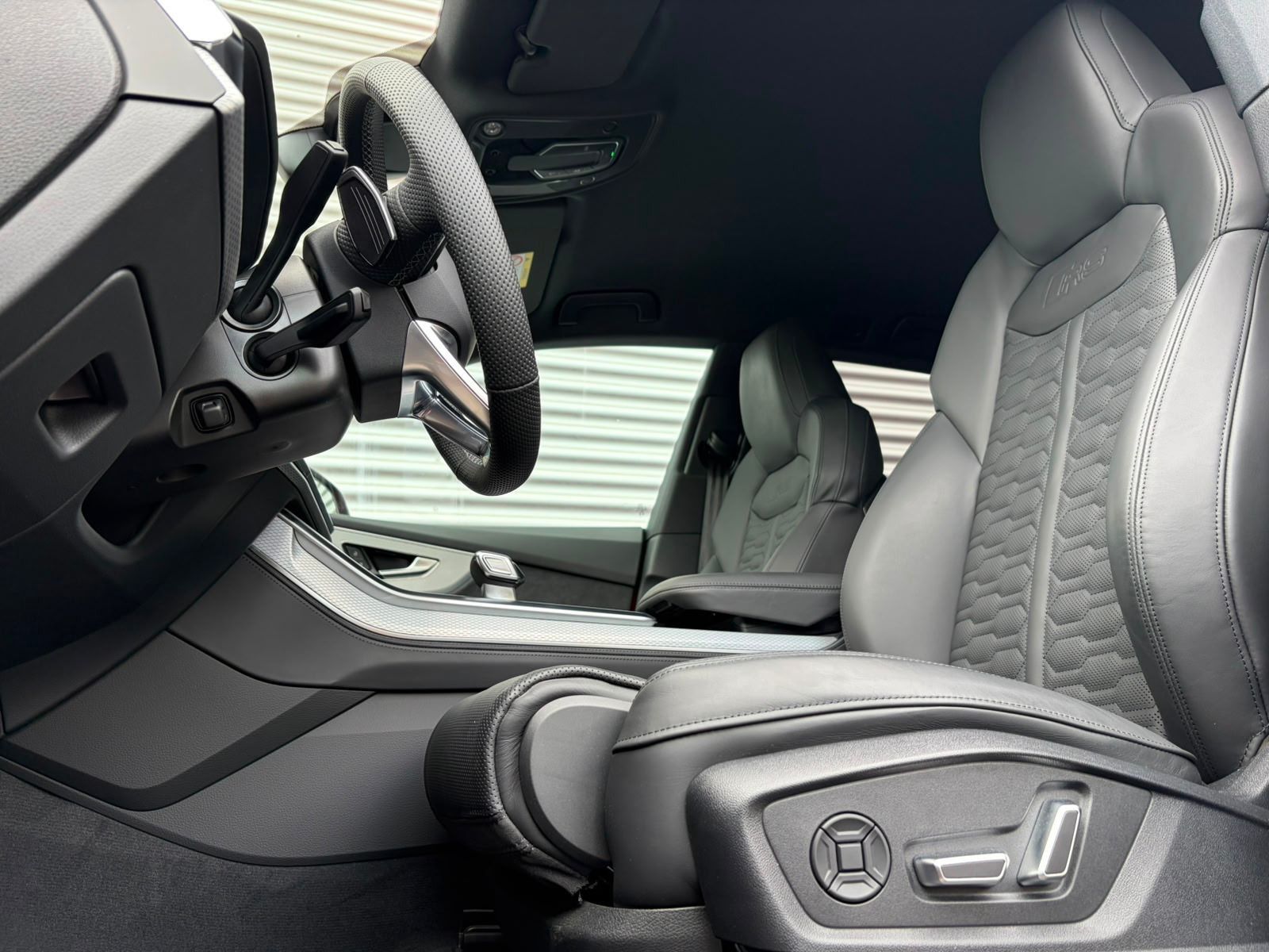 Audi RSQ8 - Bild 9