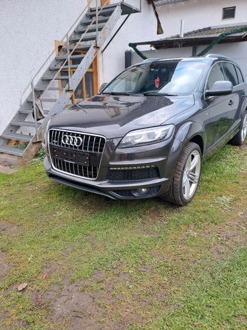 Audi Q7 S-Line