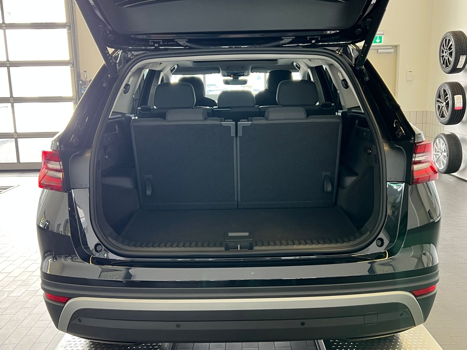 Fahrzeugabbildung SKODA Kodiaq Selection 2.0 TDI DSG 4x4 *AHK, 7 Sitze,