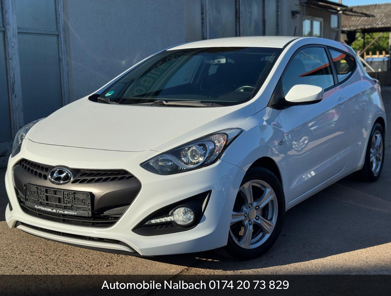 Hyundai i30 Coupe blue Trend