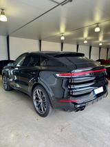 Porsche Cayenne S Coupe // Leichtbau Sport-Paket Carbon - gebrauchte Porsche Cayenne aus dem Jahr 2023
