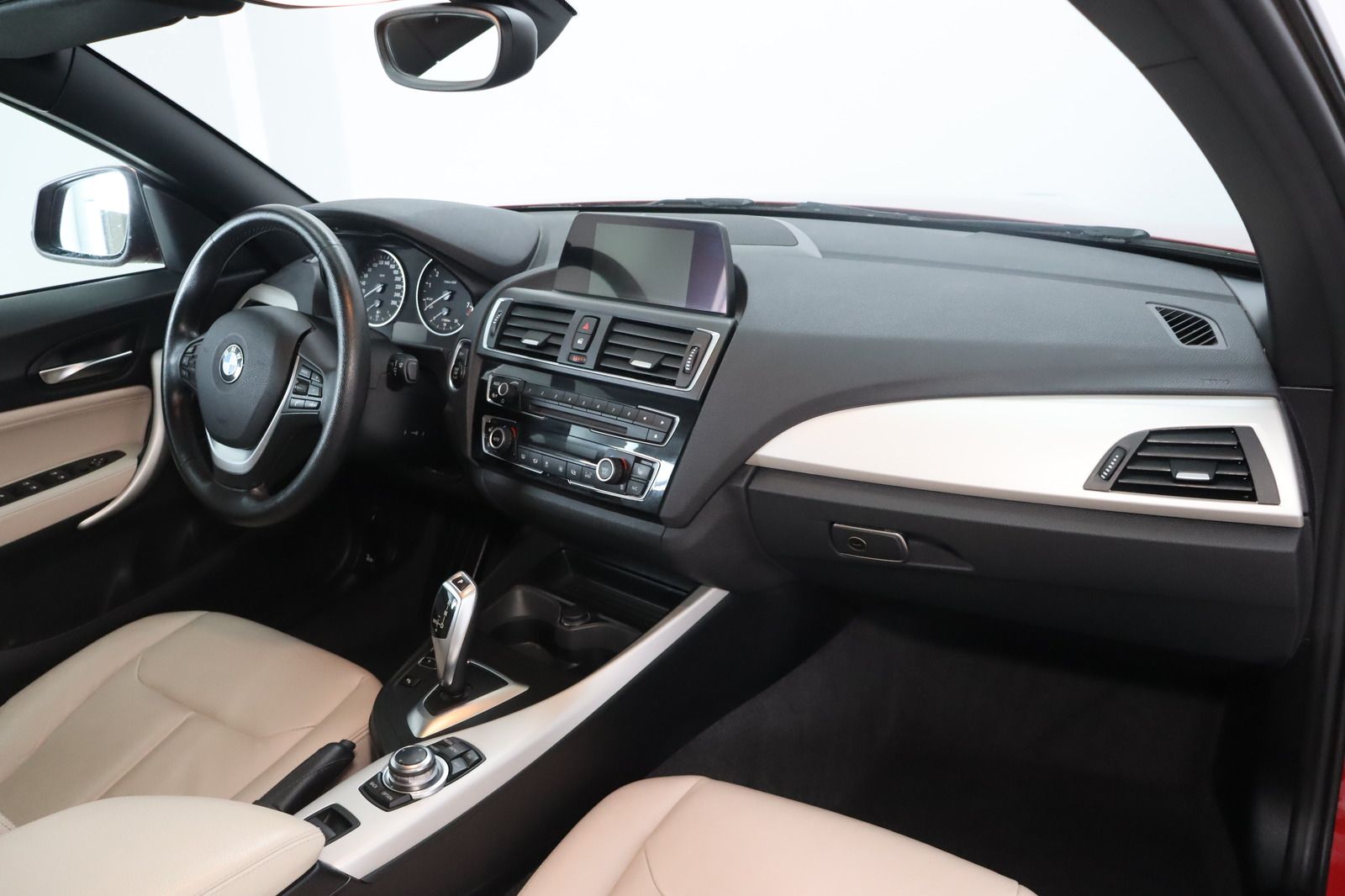 Fahrzeugabbildung BMW 220 i  * Xenon * Navi * Lenkradhzg. * Leder