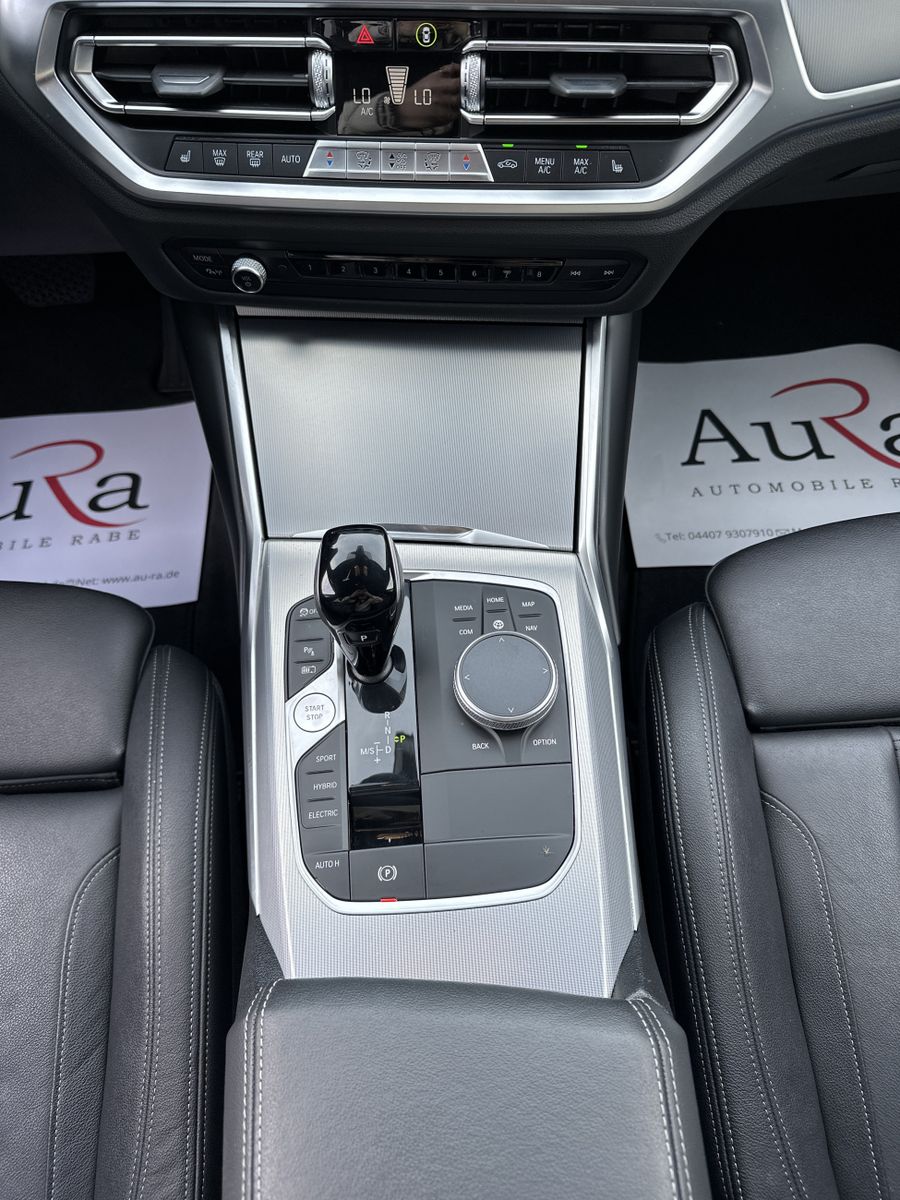 Fahrzeugabbildung BMW 330e Touring Sport-Line NAV+LED+HIFI+18ZO+MEMORY