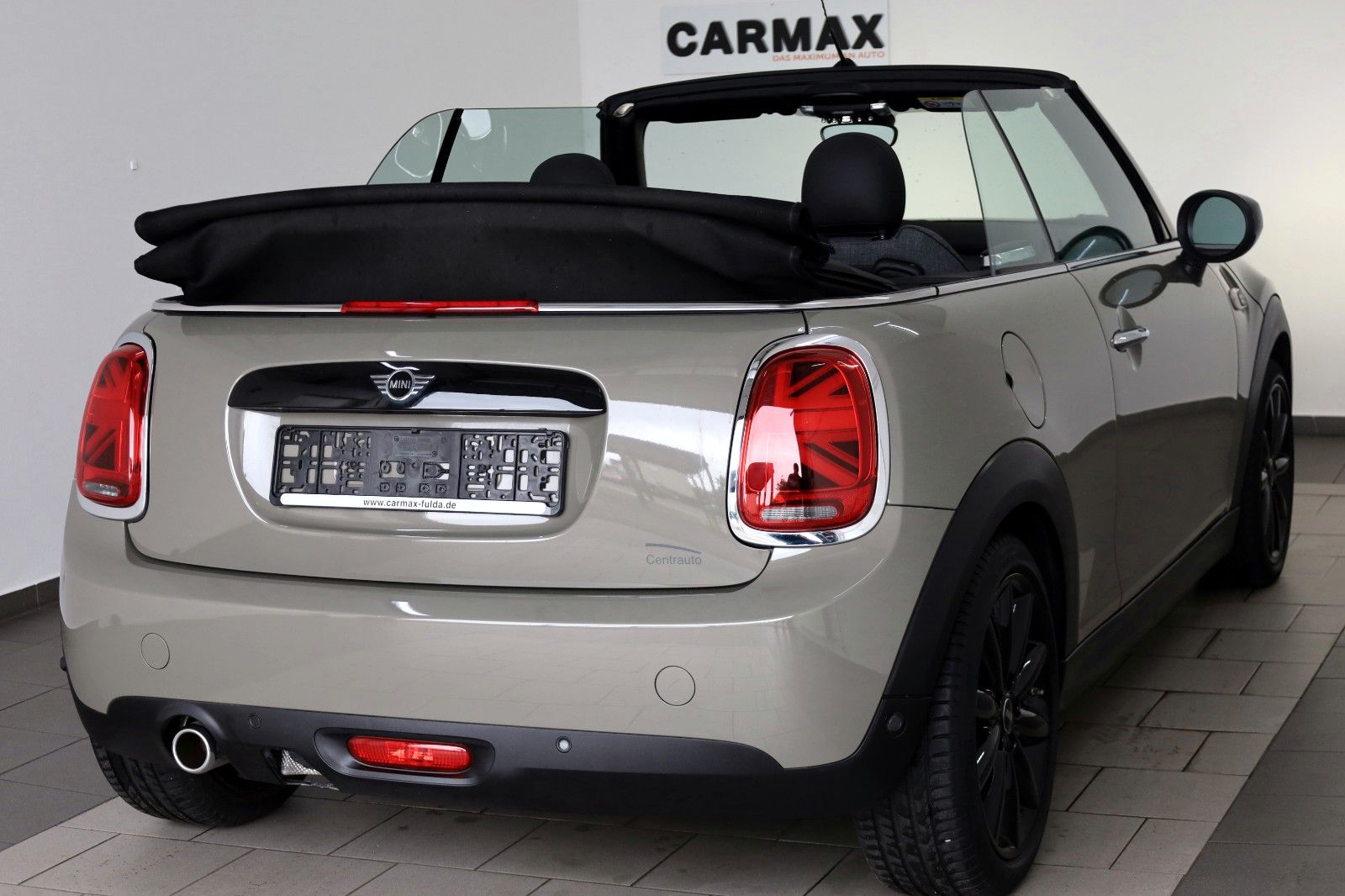 Fahrzeugabbildung MINI COOPER Cabrio Pepper, T.Leder,Navi,PDC vo+hi,LED