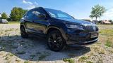 Skoda 1.5TSI Sportline DSG+PANO+SOUND+AHK+VIRTUAL - Skoda Karoq in Augsburg