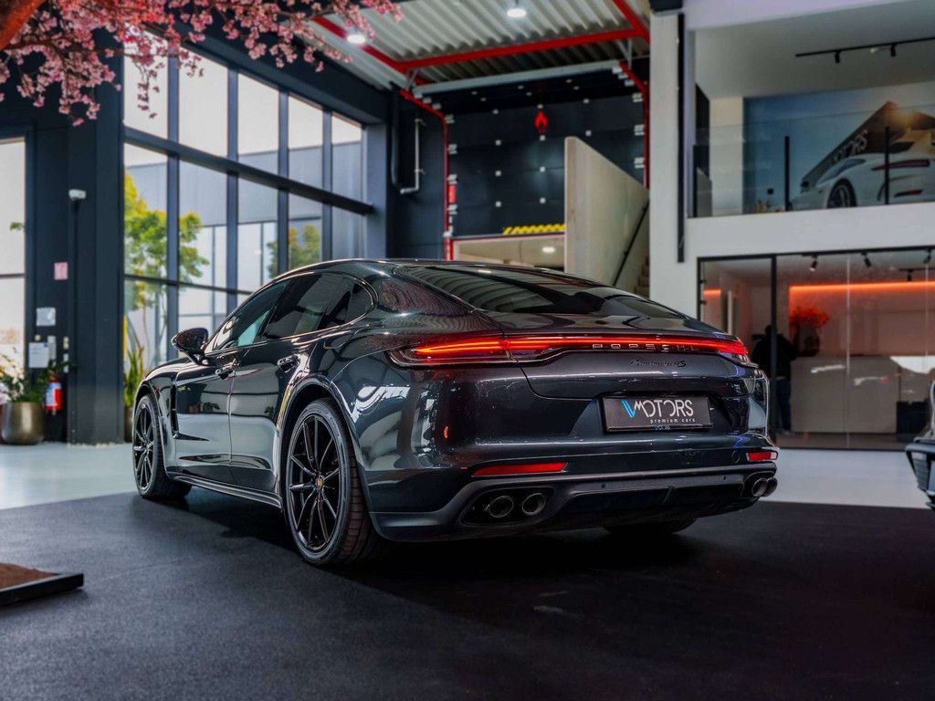 Porsche Panamera 4S E-Hybrid - Pano - Sport Chrono - Spo imagem 3