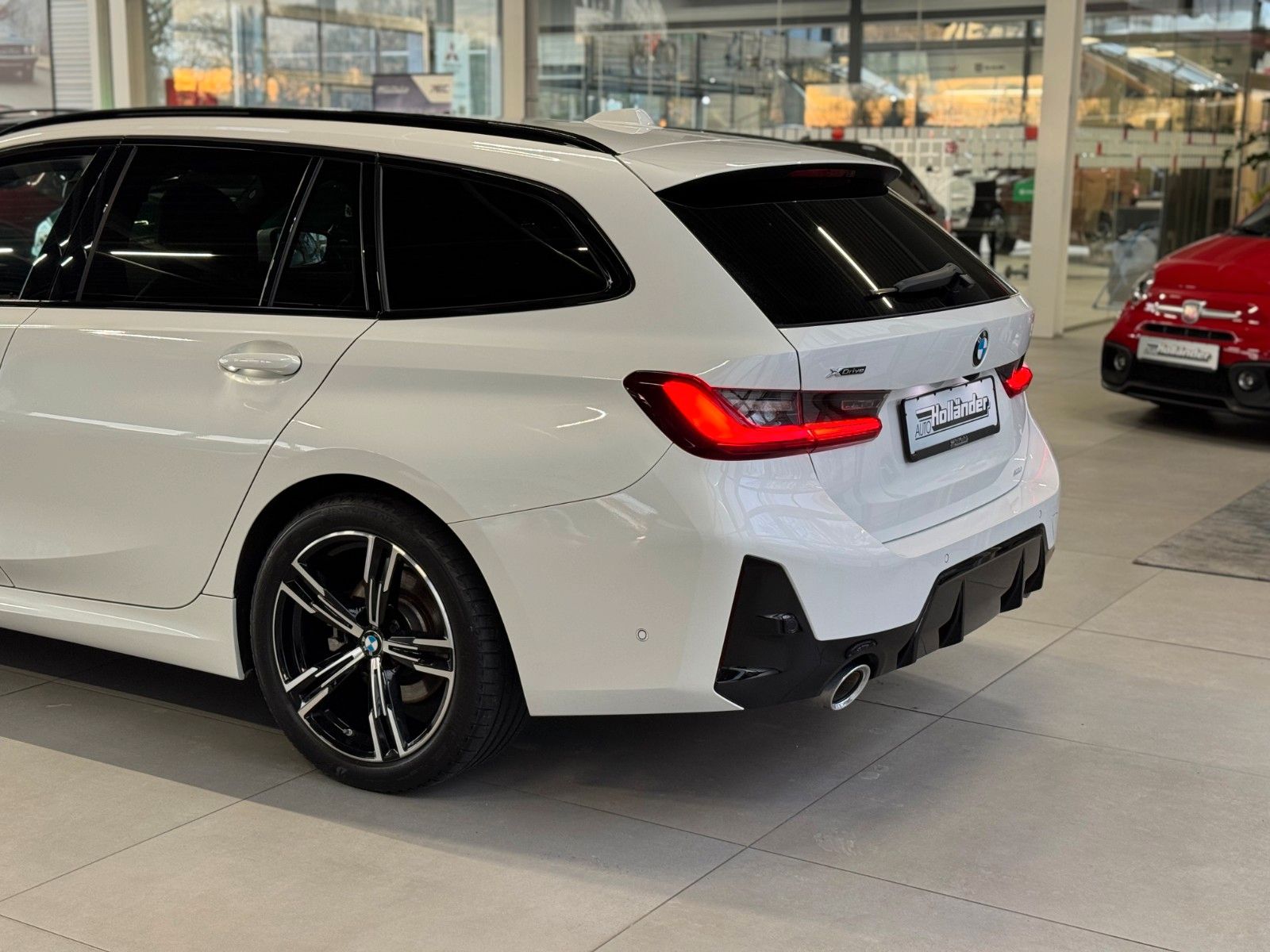 Fahrzeugabbildung BMW 320 d Touring xDrive MSport "Leder PANO Innov.P"