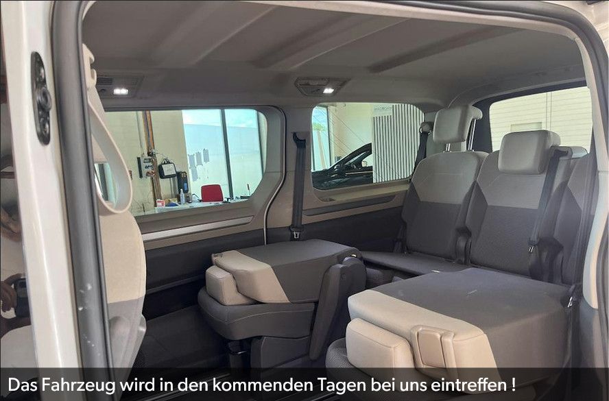 Fahrzeugabbildung Volkswagen T7 Multivan lang Life *7-SITZE*AHK*SDH*
