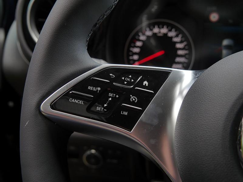 Mercedes-Benz T 180 PROGRESSIVE KLIMA NAVI LED STANDARD AHK