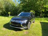 Mitsubishi Outlander 2.2 DI-D Automatik *7-Sitzer - Mitsubishi Outlander in Bremen