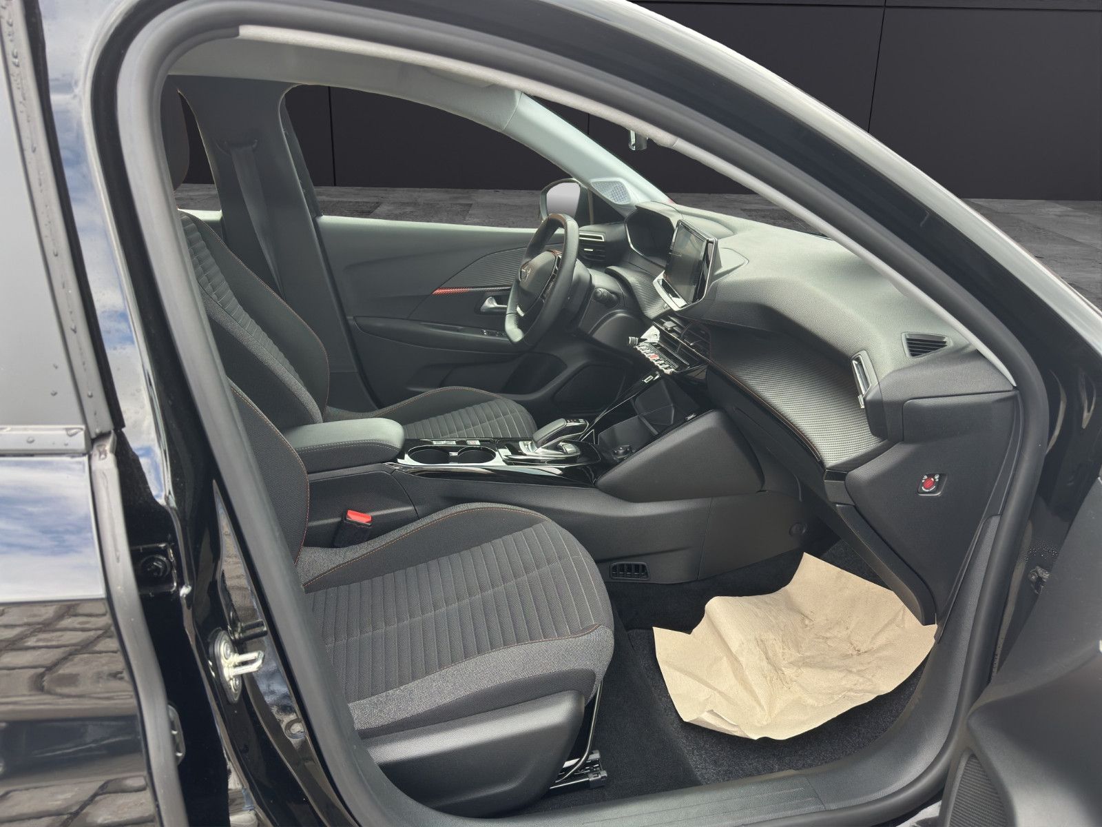 Fahrzeugabbildung Peugeot 208 eActive/Shz/Mirrorlink/Tempomat/Shz