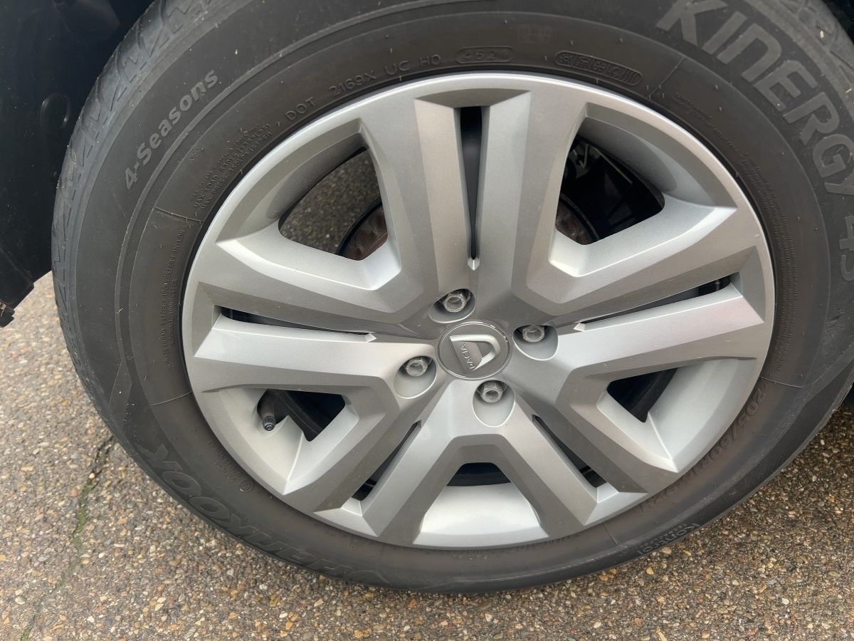 Fahrzeugabbildung Dacia Sandero Stepway Ultimate TCe 110 SHZ Kamera