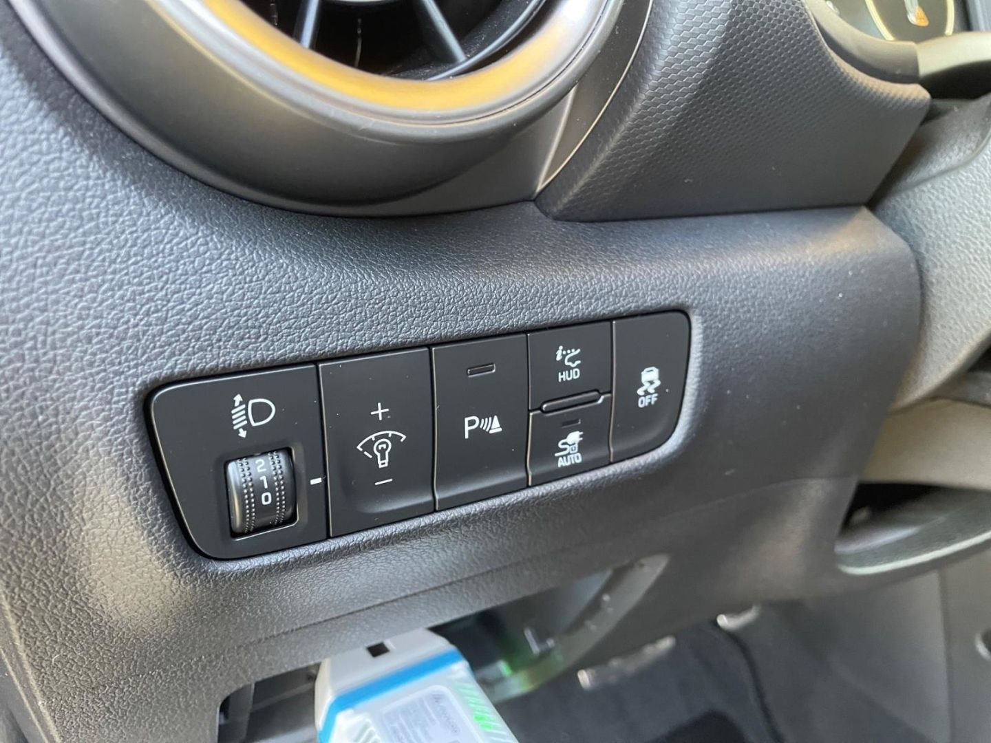 Fahrzeugabbildung Hyundai KONA Elektro 64 kWh (150 kW) Prime Sitzpaket Nav