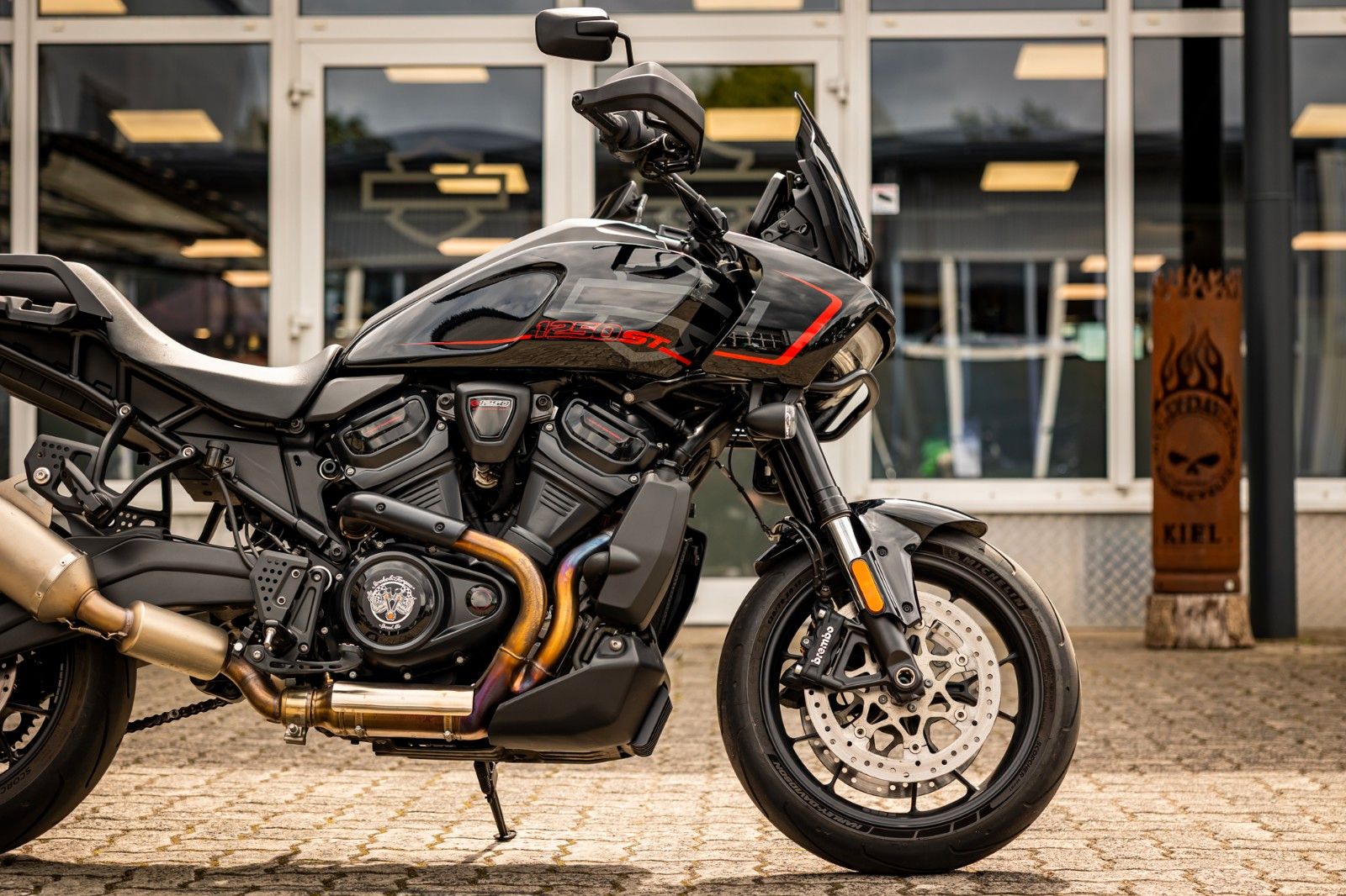 Fahrzeugabbildung Harley-Davidson RA1250ST Pan America ST - Screamin Eagle