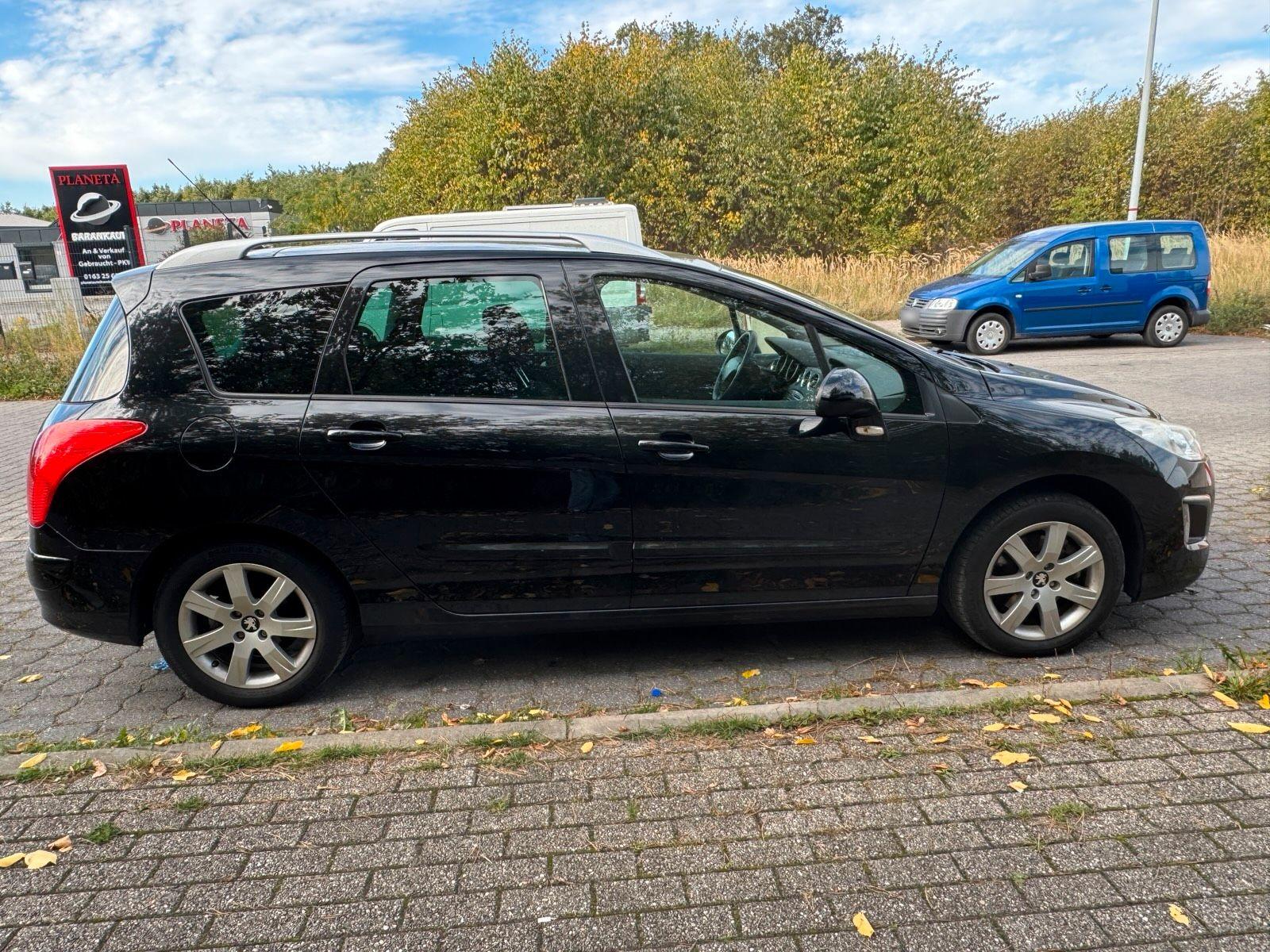Peugeot 308 2011 — photo 7
