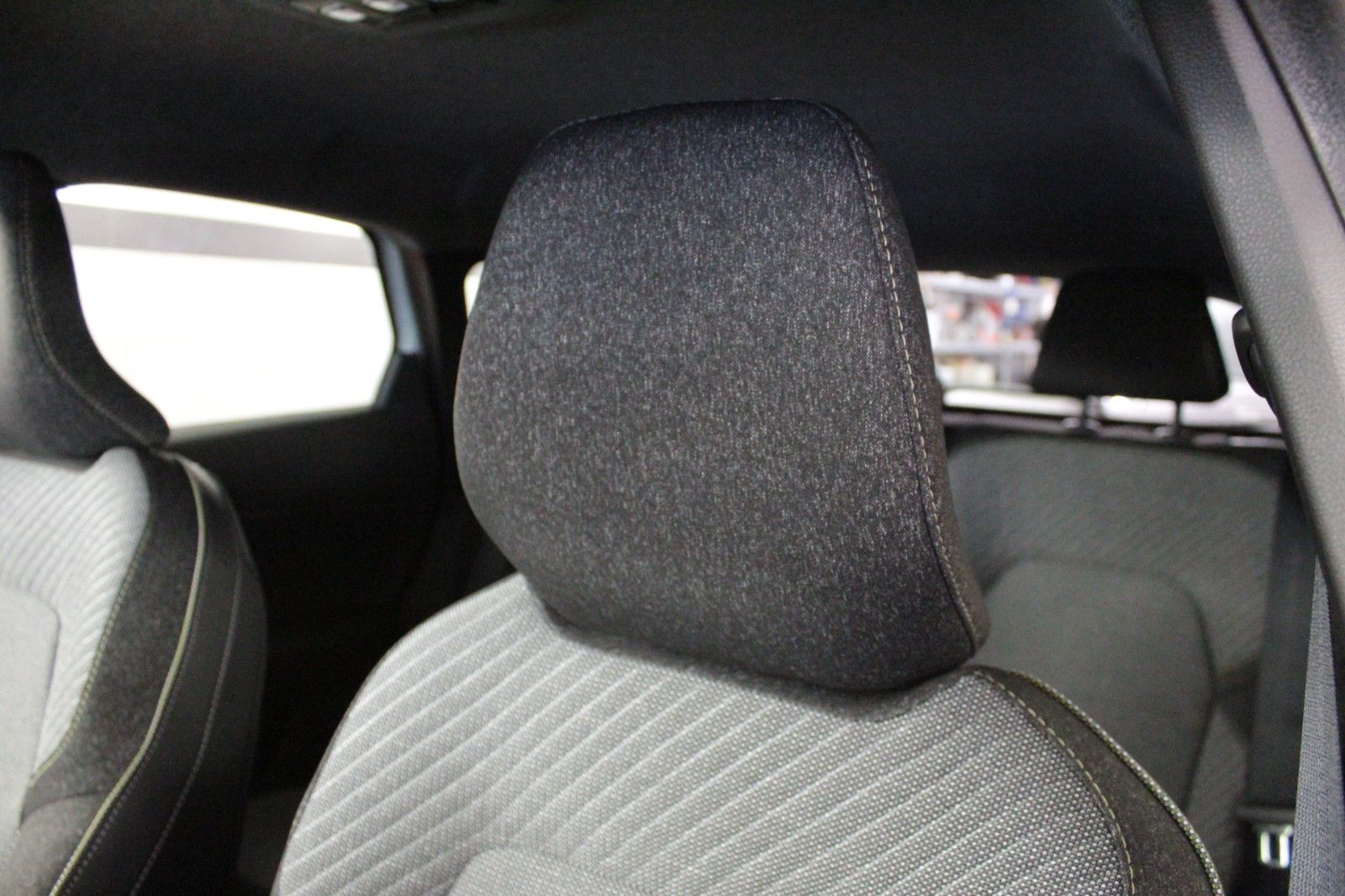 Fahrzeugabbildung Renault Captur Mild Hybrid 160 EDC Techno*Open R-Link*