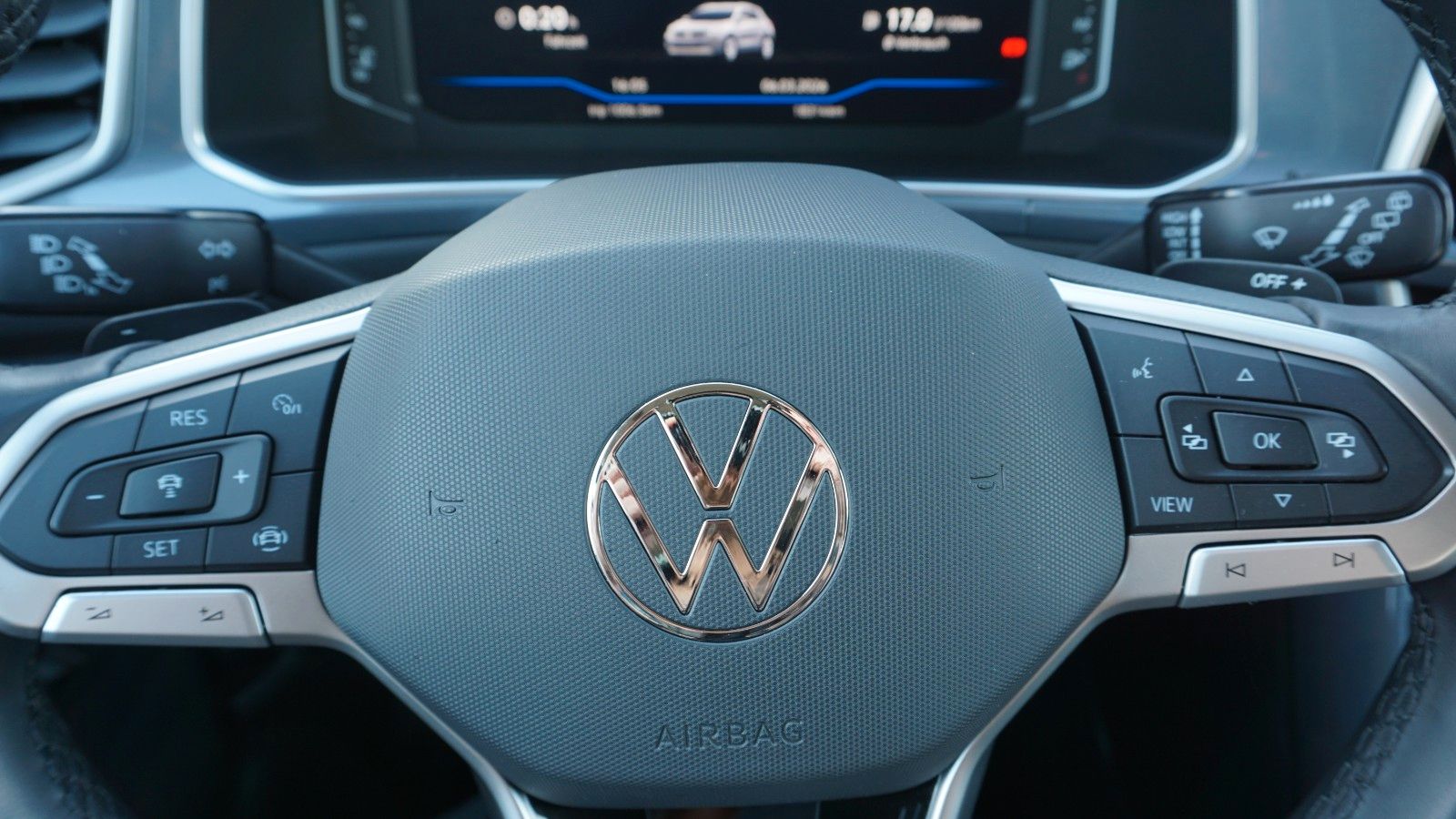 Fahrzeugabbildung Volkswagen T-Roc Style, Kamera, Navi, AHK, LED, IQ.Drive+WR