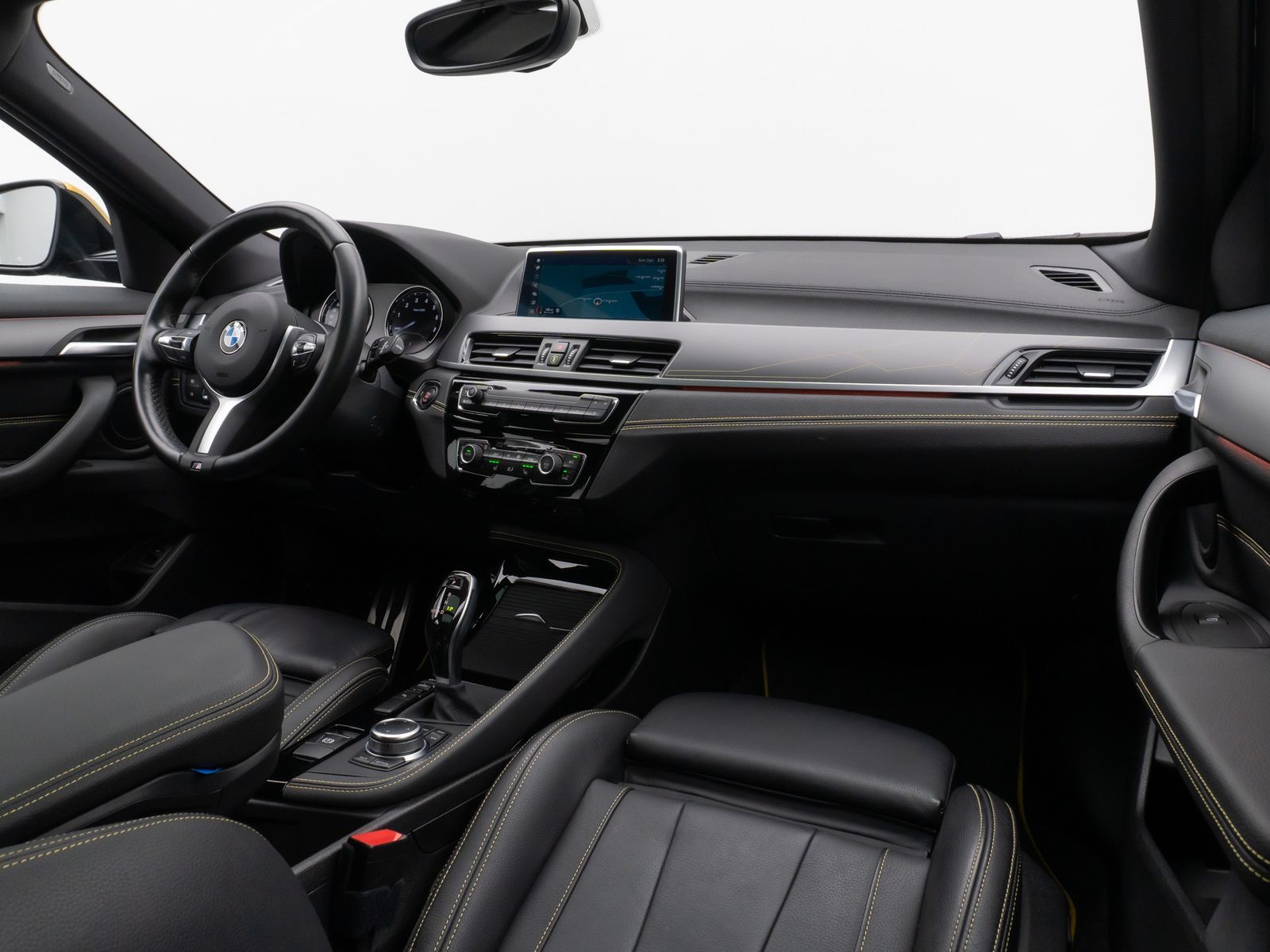 Fahrzeugabbildung BMW X2 sD18i M Sport Edition Panorama Kamera 19Zoll