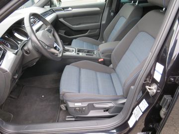 Fahrzeugabbildung Volkswagen Passat Variant GTE FACELIFT DSG LED NAVI/APP 1.H