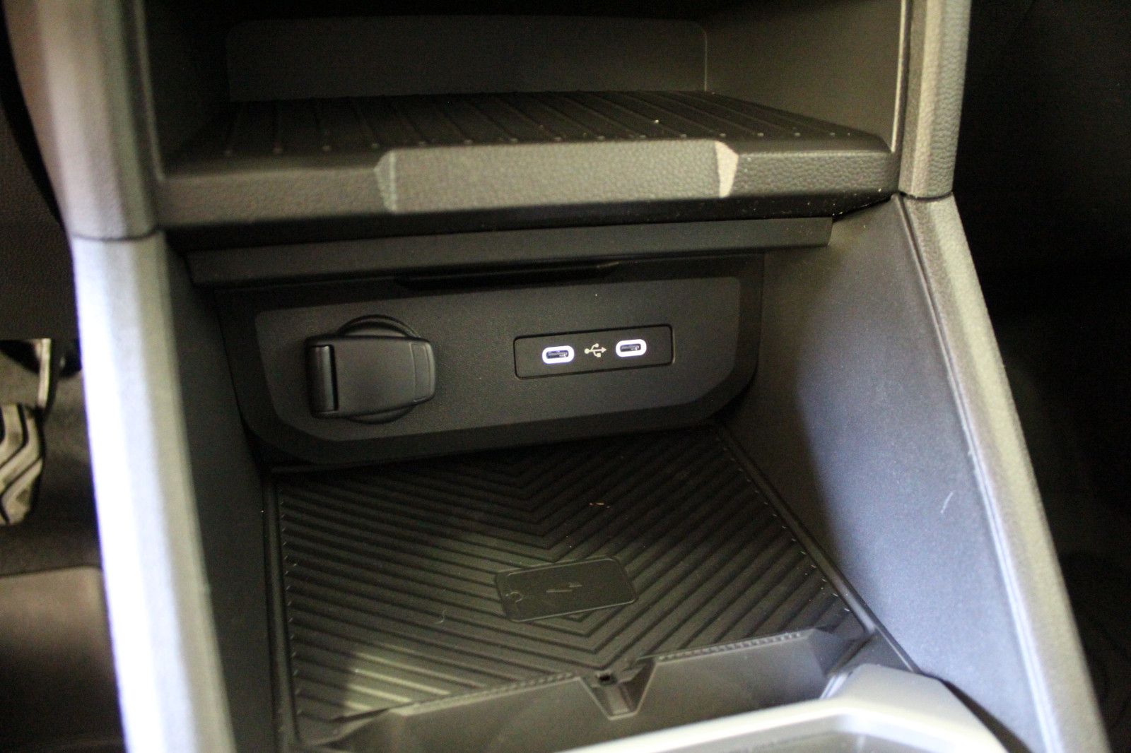 Fahrzeugabbildung Dacia Duster hybrid 155 Extreme *City-*Technik-*Winter
