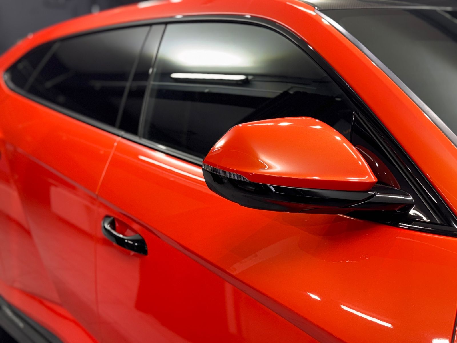 Fahrzeugabbildung Lamborghini Urus Performante|FULL-CARBON|AKRAPOVIC|MASSAGE|