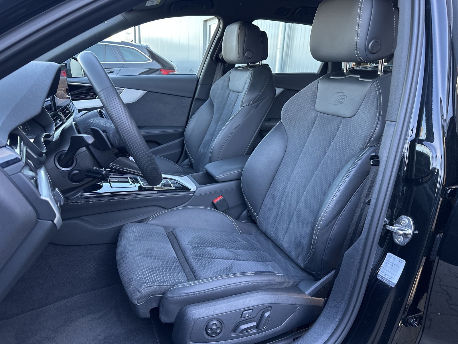 Fahrzeugabbildung Audi S4 Avant 3.0 TDI Quattro NAV+MATRIX+MASSAGE+KAM