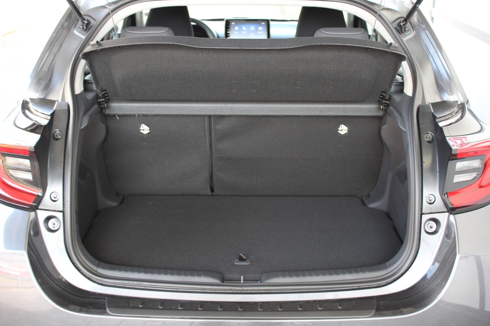 Fahrzeugabbildung Toyota Yaris 1.5 Hybrid Teamplayer + Comfort-Paket