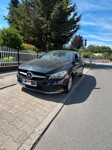 MERCEDES-BENZ CLA 220 Shooting Brake CLA 220 d DCT Shoot. ...