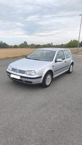 Volkswagen Golf 2.0 Basis Basis - Volkswagen Golf aus 2001: 2.0