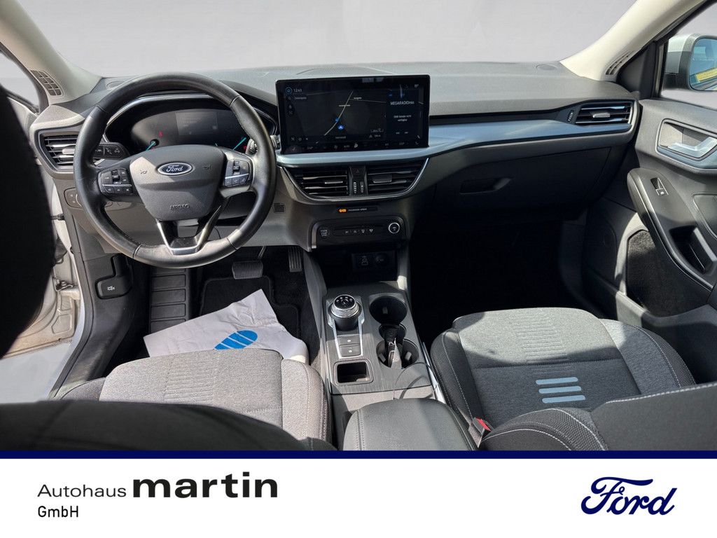 Fahrzeugabbildung Ford Focus 1.5 Active USB KAMERA BT PDC SHZ NAVI LED