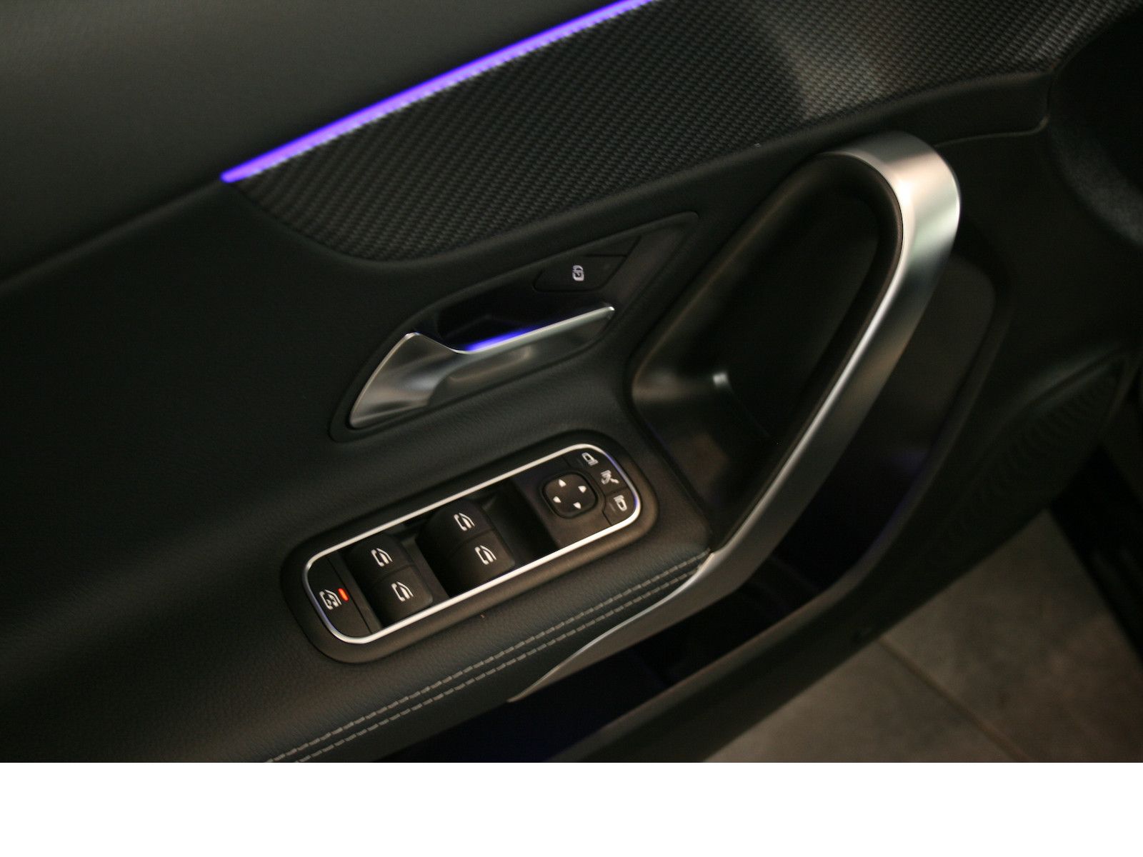 Fahrzeugabbildung Mercedes-Benz A 180 Progres. Line Advanced Plus*Ambientebel.
