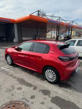 Peugeot 208 PureTech 100 EAT8 Active Pack Active Pack - Peugeot 208 von privat