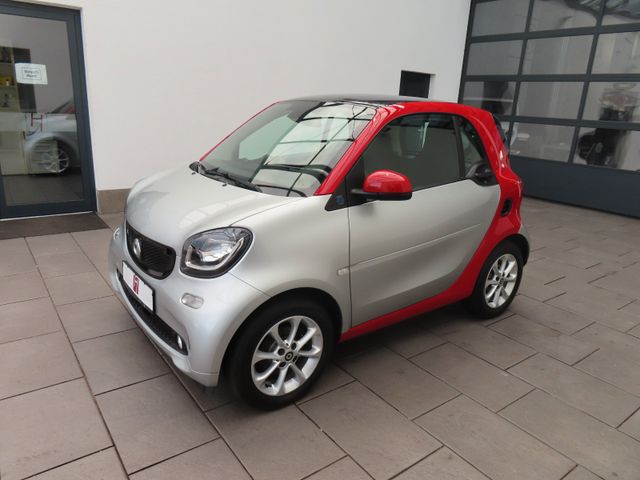 Smart ForTwo EQ Elektro Tempomat/Panorama/Klimaautom.