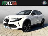 Alfa Romeo Junior Speciale 1.2 VGT Ibrida - Alfa Romeo Junior mit Benzin-Antrieb