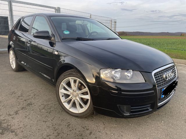 Audi A3 1.6, 5 Türer