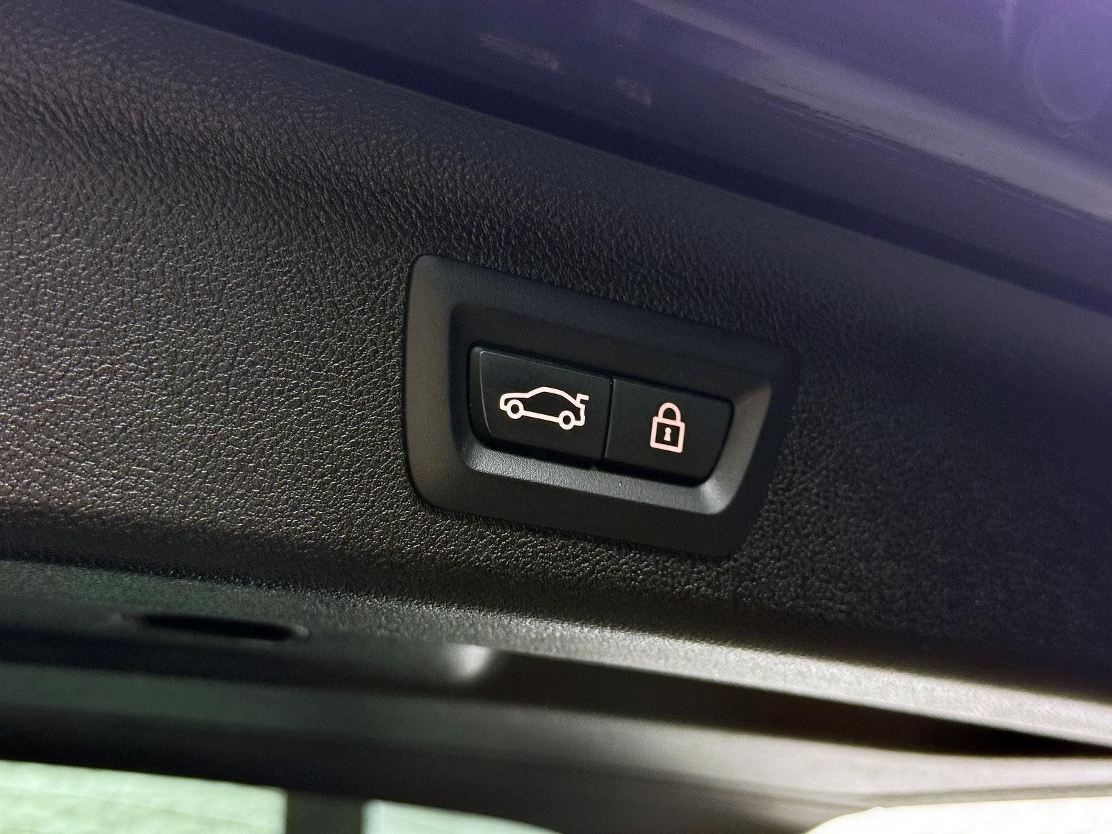 Fahrzeugabbildung BMW d*XDRIVE*M-PAKET*AHK*H&K*LIVE*360°HUD*KEYL*DAB