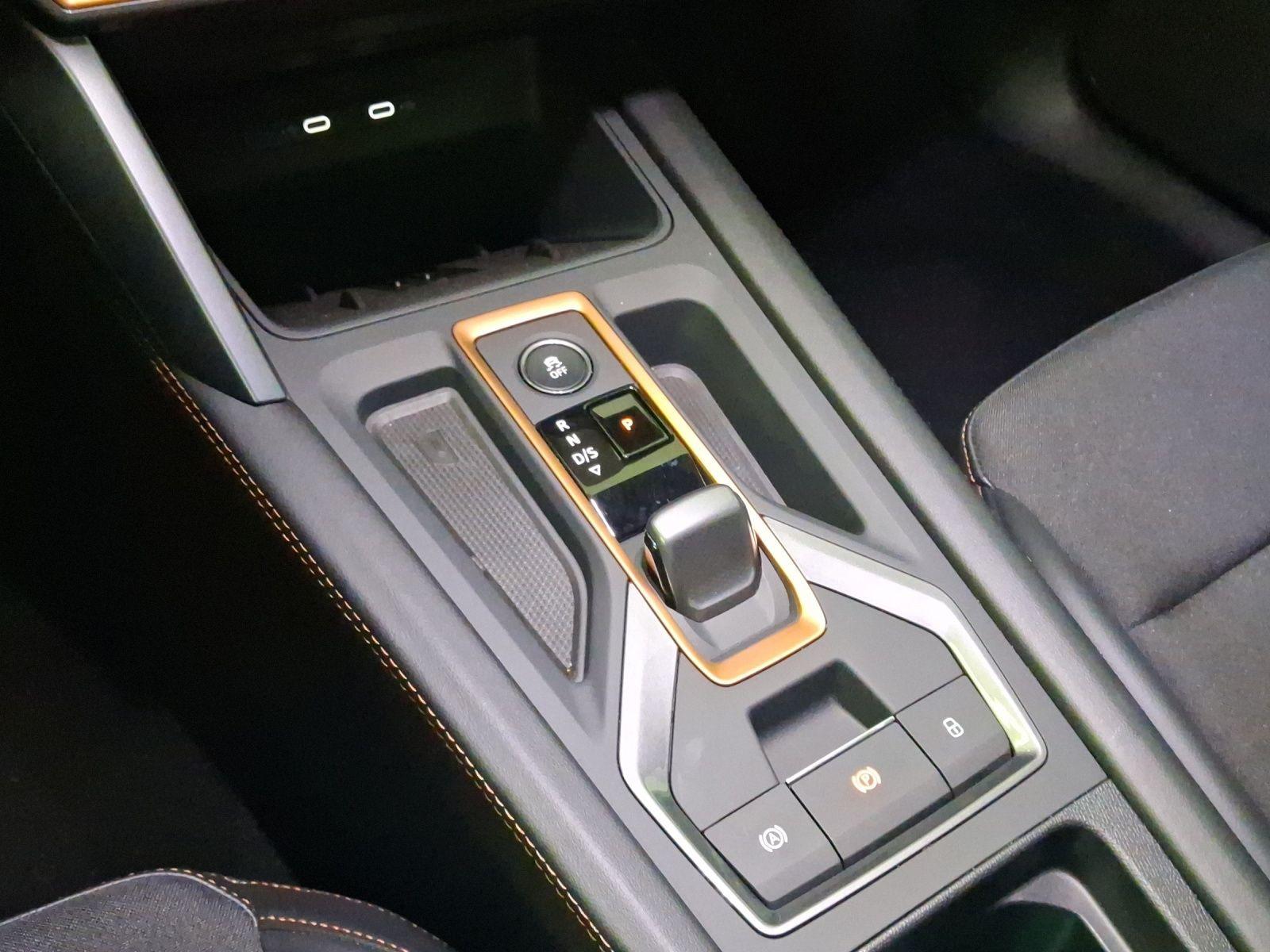 Cupra Leon Sportstourer 1.5 eTSI DSG ACC NAVI KEYLESS