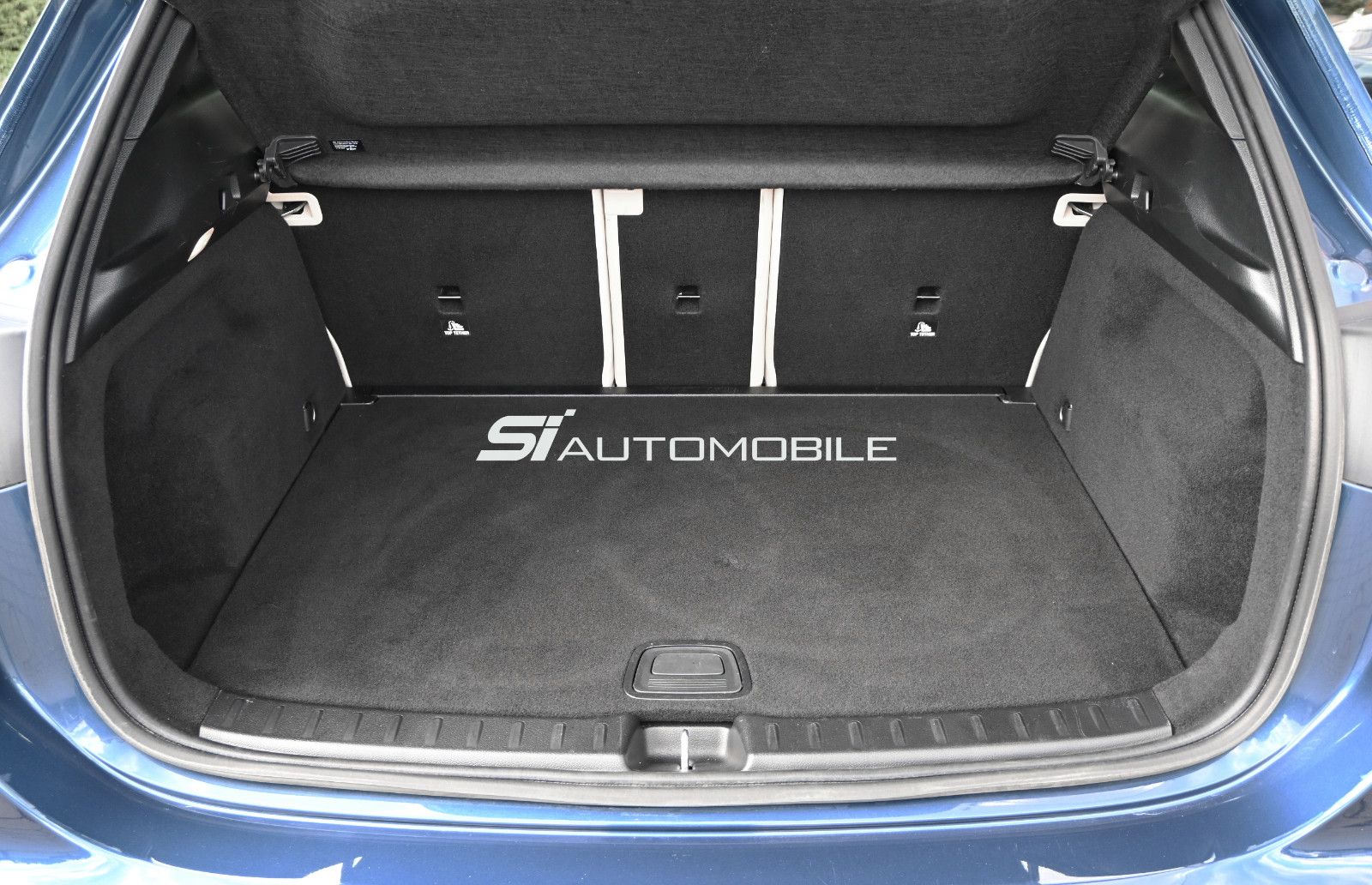 Fahrzeugabbildung Mercedes-Benz GLA 200 d 4MAT. Progressive °AHK°PANORAMA°