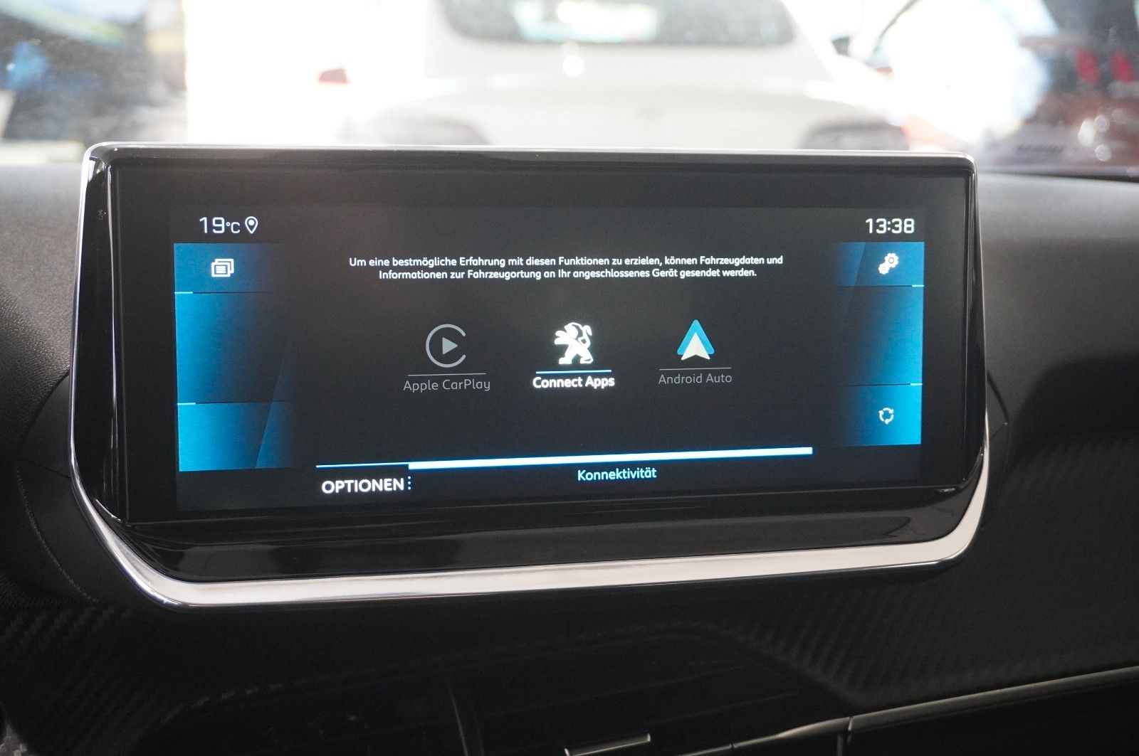 Fahrzeugabbildung Peugeot 2008 1.2T ALLURE PACK NAVI/LED/KAMERA/VIRT/3D