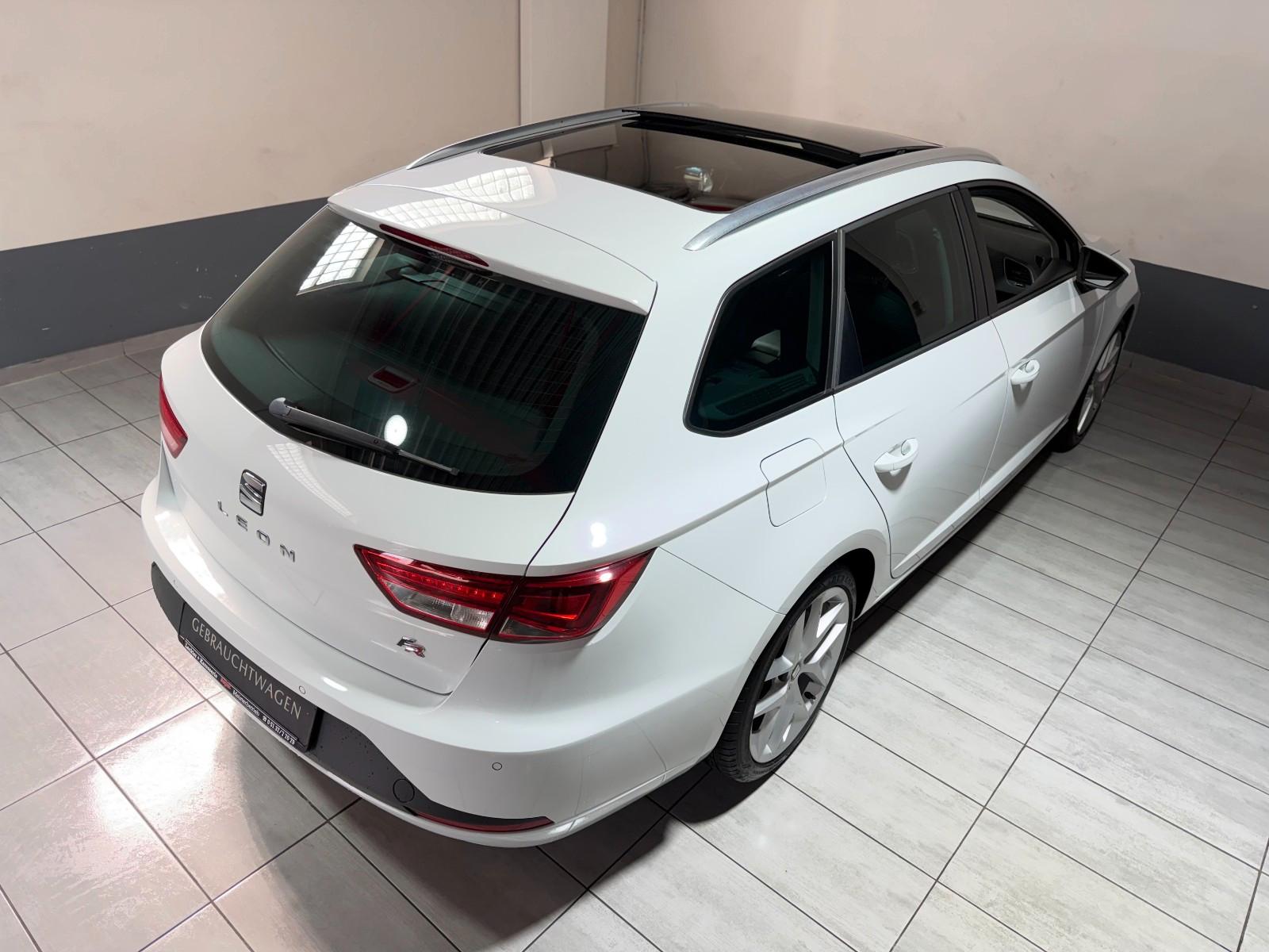 Seat Leon ST FR DSG Panorama PDC Navi