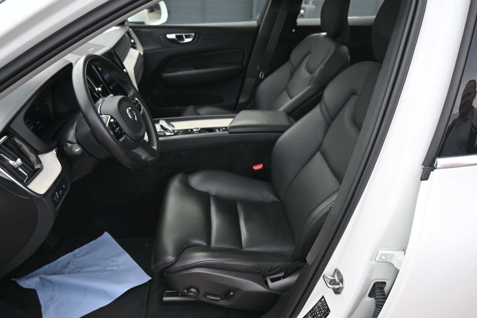 Fahrzeugabbildung Volvo XC60 T6 Inscription PHEV AWD*AHK*RFK*H&K*STHZG*