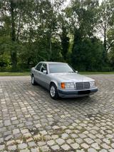 Mercedes-Benz W124 300D Turbo - Mercedes-Benz 300: D W124