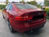Jaguar XE S Automatik S - Jaguar XE mit Benzin-Antrieb
