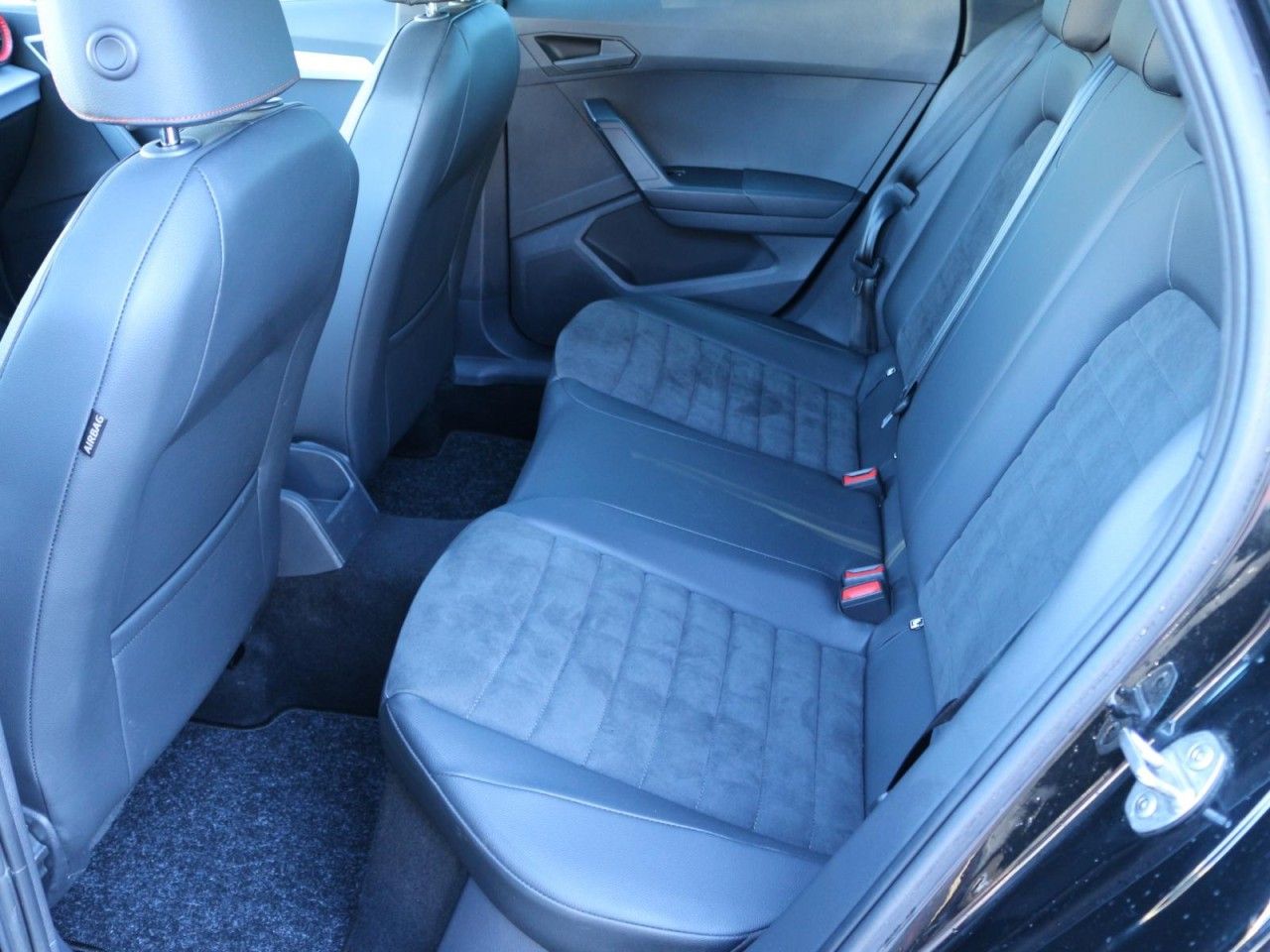Fahrzeugabbildung SEAT Ibiza FR 1.0 TSI DSG