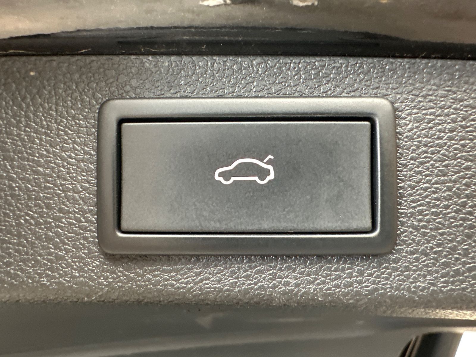 Fahrzeugabbildung SKODA Kodiaq Sportline NAV+LED+ACC+KAMERA+20ZOLL+KESSY