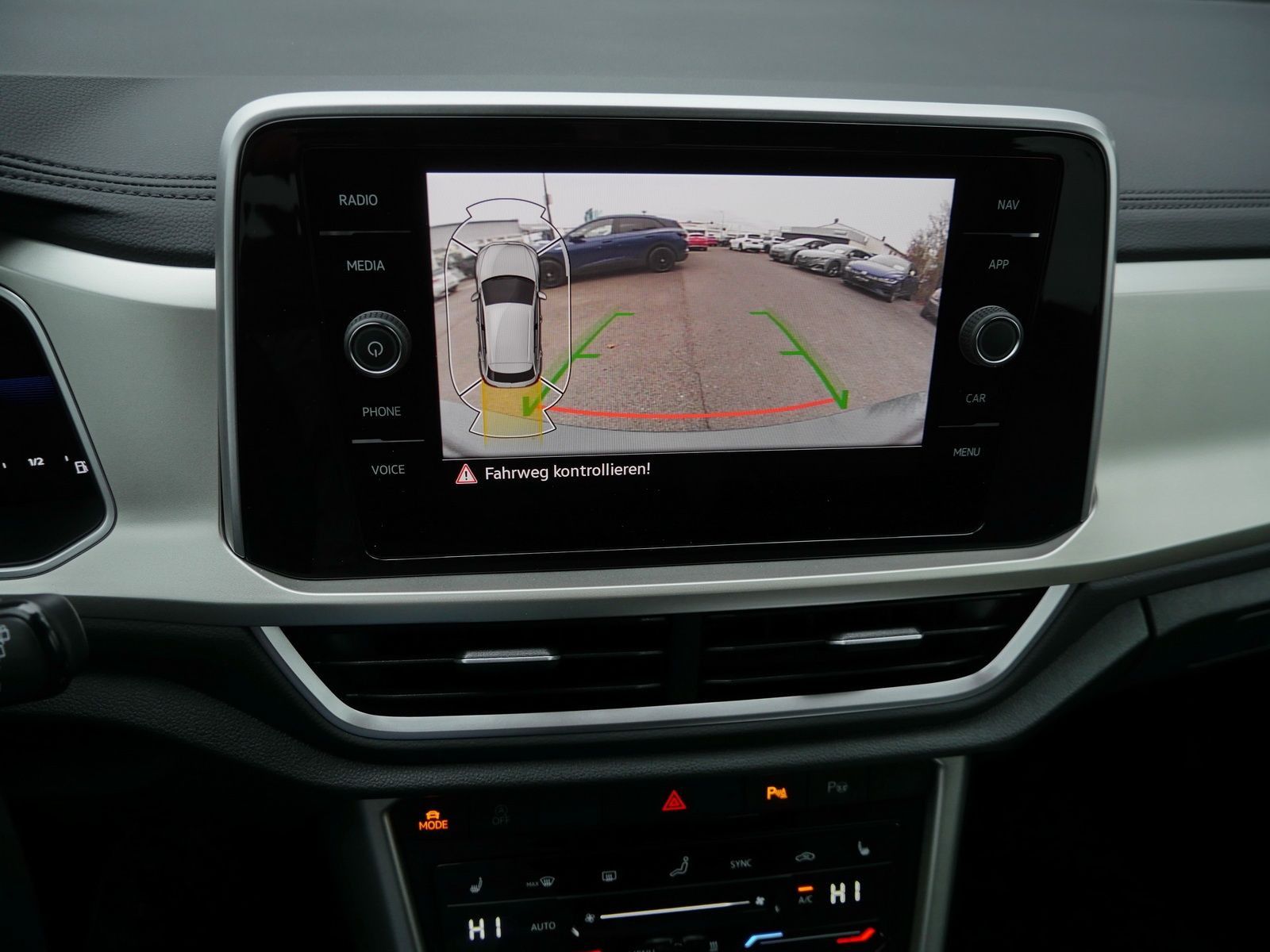 Volkswagen T-Roc - Bild 14