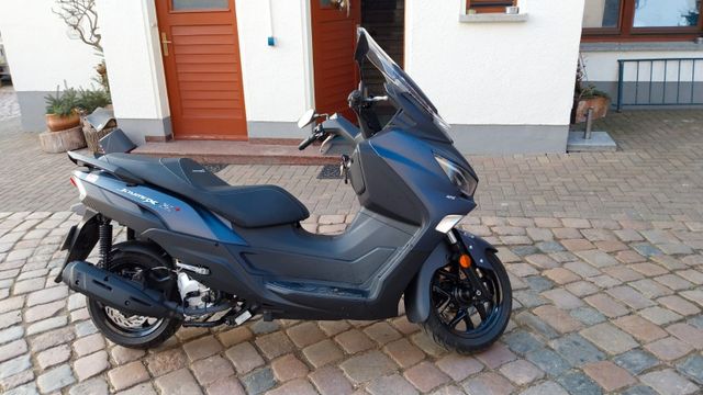 SYM Joymax Z 125 -wenig Kilometer-sehr guter Zustand