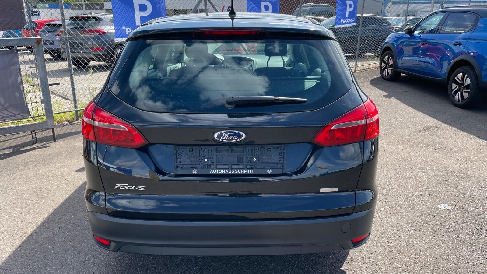 Ford Focus 2015 — photo 14