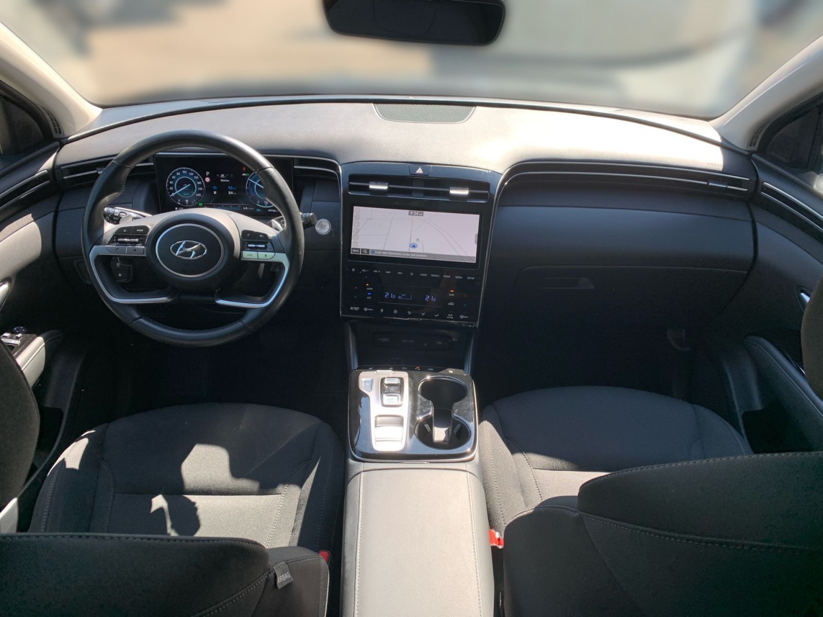 Fahrzeugabbildung Hyundai TUCSON 1.6 T-GDI Trend Plug-In Hybrid 4WD el.HK