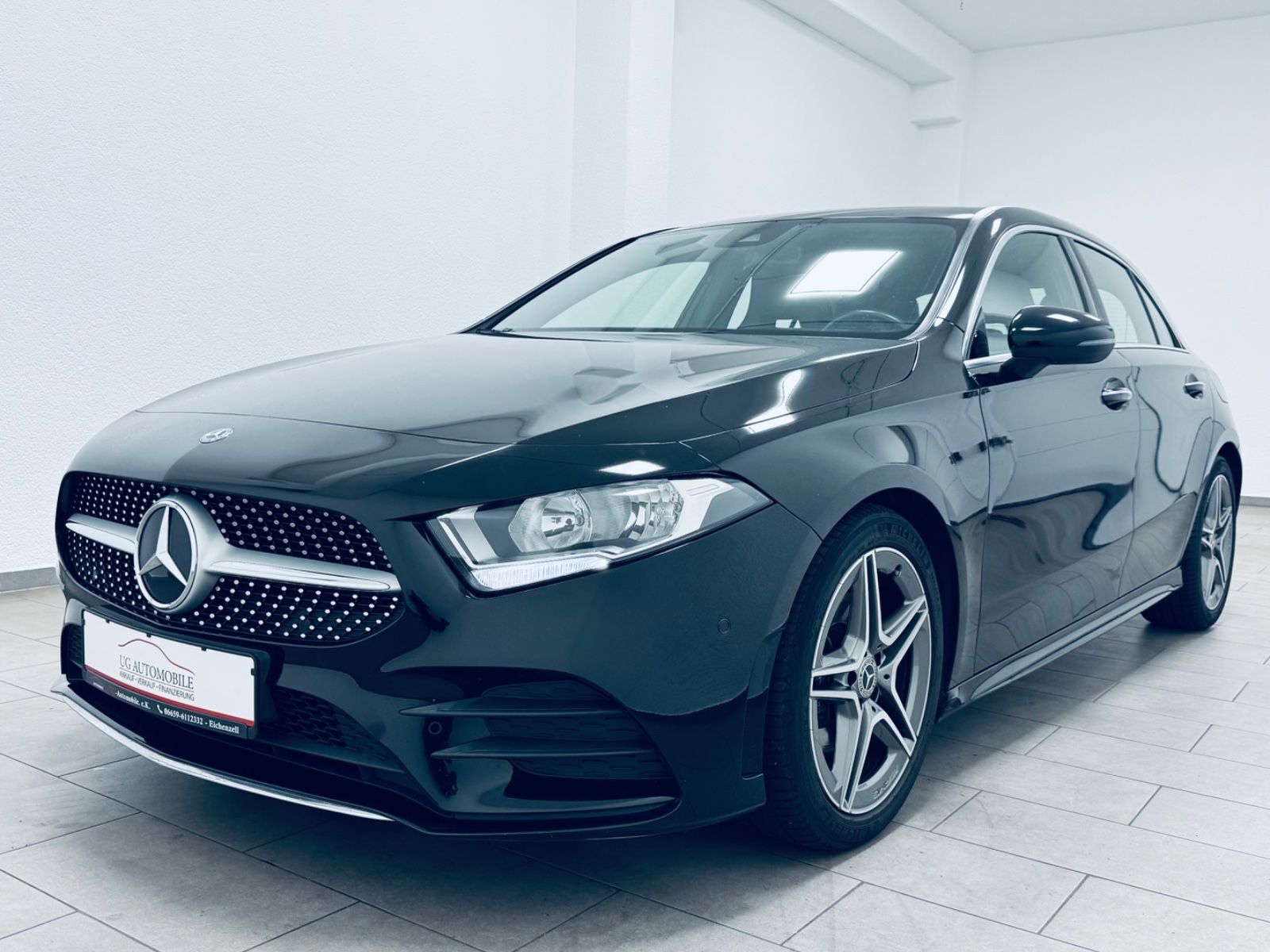 MERCEDES-BENZ A -Klasse A 200  AMG- Line * NAVI * TEMP *